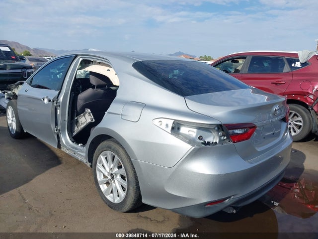 Toyota CAMRY LE 2021 4T1C11AK2MU478575 Image 3