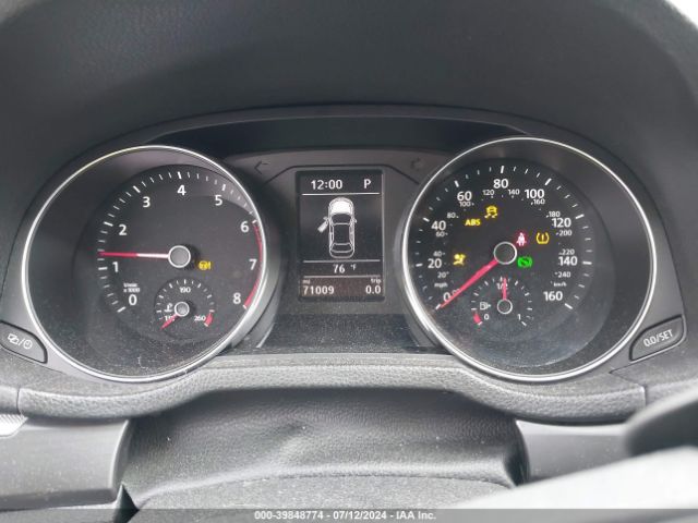 1VWDT7A31HC028374 Volkswagen Passat 1.8t R-line