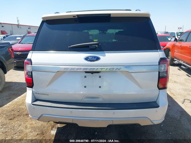 Ford Expedition Platinum 2018 1FMJU1LT3JEA70676 Image 17