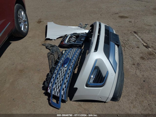 Ford Expedition Platinum 2018 1FMJU1LT3JEA70676 Image 12