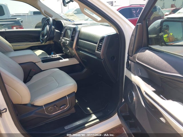 Ford Expedition Platinum 2018 1FMJU1LT3JEA70676 Image 5