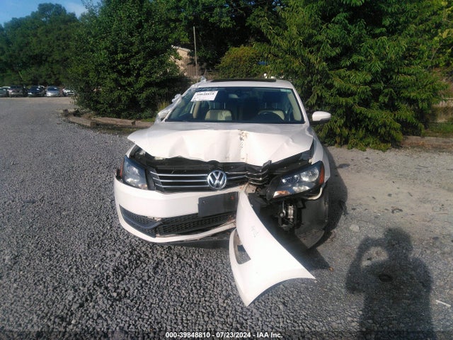 1VWBT7A34EC111462 Volkswagen Passat 1.8t Se