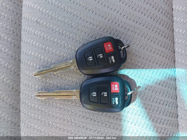 Toyota CAMRY LE 2016 4T4BF1FKXGR540496 Image 11