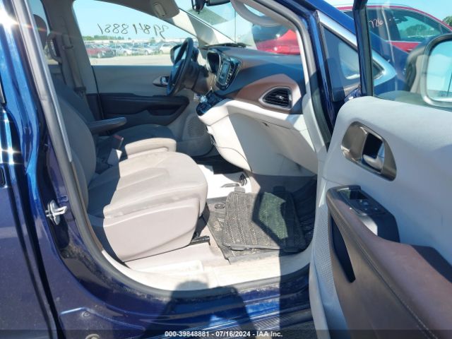 2C4RC1DG7HR529135 Chrysler Pacifica Touring