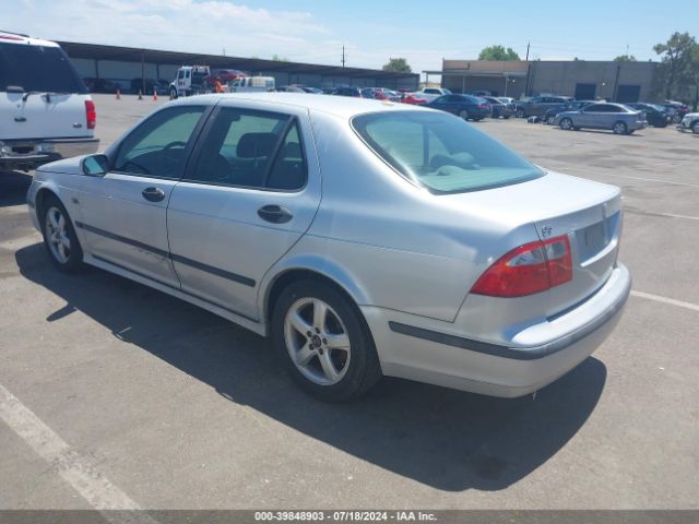2004 SAAB 9-5 YS3ED49A343504701 Photo 2