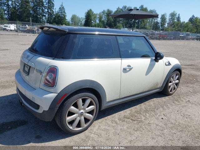 2009 MINI COOPER S WMWMF73509TW80524 Photo 3
