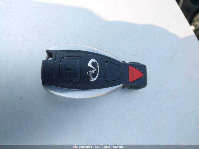 SJKCH5CP6HA031915 Infiniti Qx30 Premium