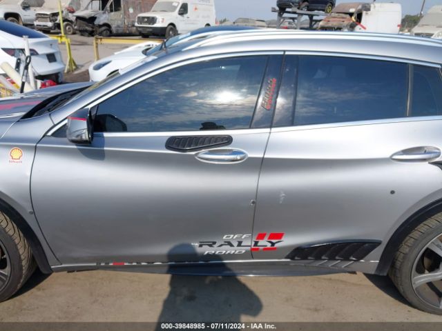 SJKCH5CP6HA031915 Infiniti Qx30 Premium