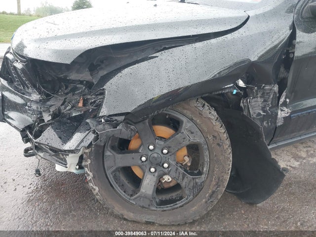 1C4RJFAG2KC640733 Jeep Grand Cherokee Upland 4x4