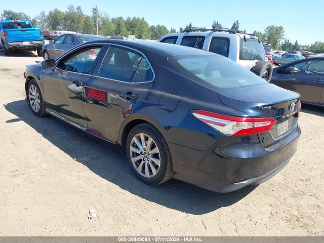 Toyota CAMRY LE 2018 4T1B11HK9JU558761 Image 3