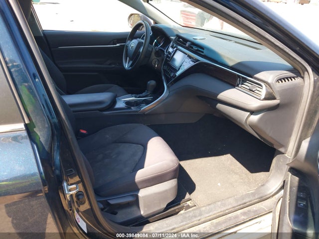 Toyota CAMRY LE 2018 4T1B11HK9JU558761 Image 5