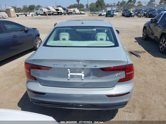 Volvo S60 B5 Plus Dark Theme 2024 7JRL12FL5RG326809 Image 15