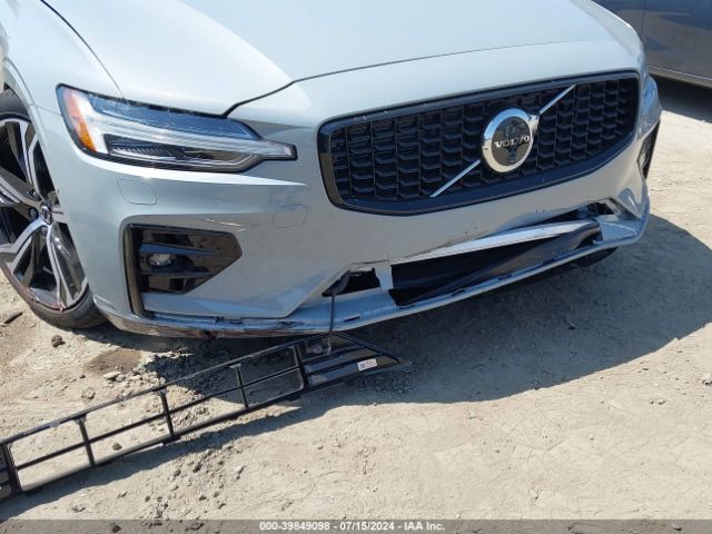 Volvo S60 B5 Plus Dark Theme 2024 7JRL12FL5RG326809 Image 6