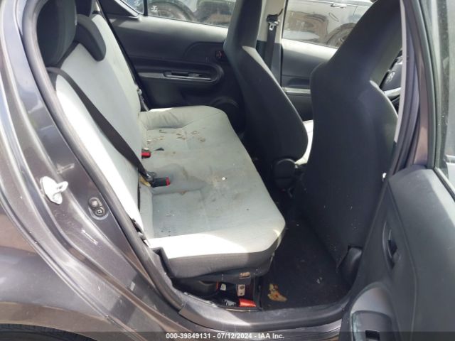 JTDKDTB31G1135921 Toyota Prius C One