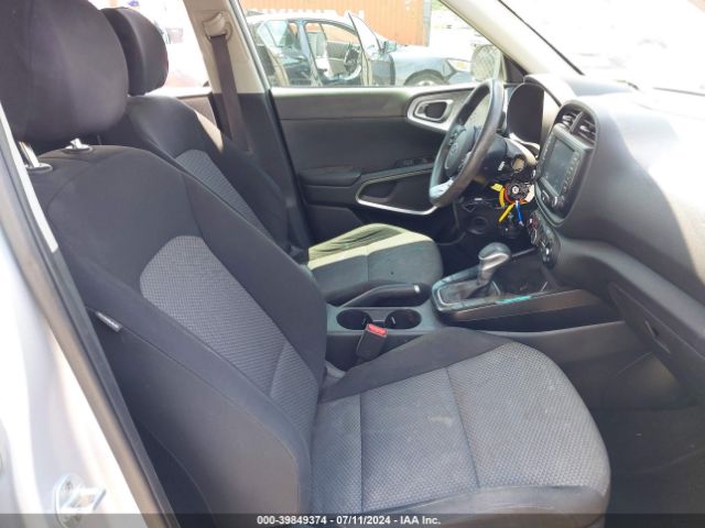 KNDJ23AU8L7022390 KIA SOUL LX