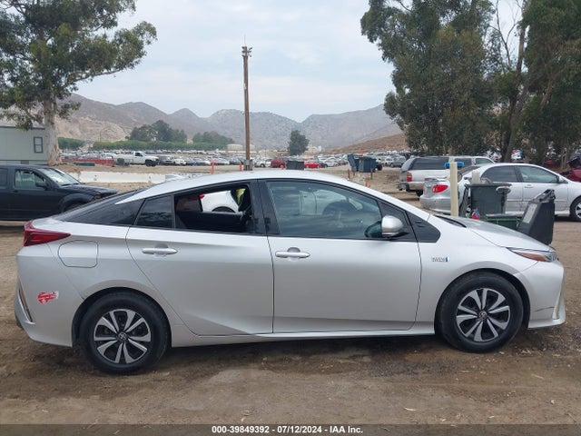 Toyota Prius Prime Premium 2018 JTDKARFP1J3075501 Image 13