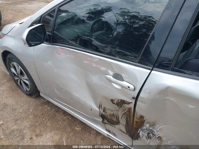 Toyota Prius Prime Premium 2018 JTDKARFP1J3075501 Image 17
