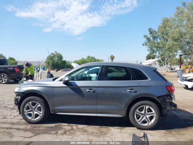 WA1BNAFY8J2136003 Audi Q5 2.0t Premium/2.0t Tech Premium
