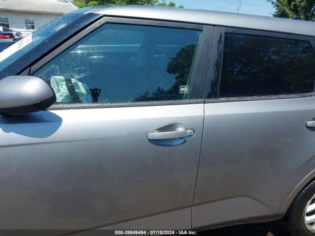 KNDJ23AU3N7806558 KIA SOUL LX