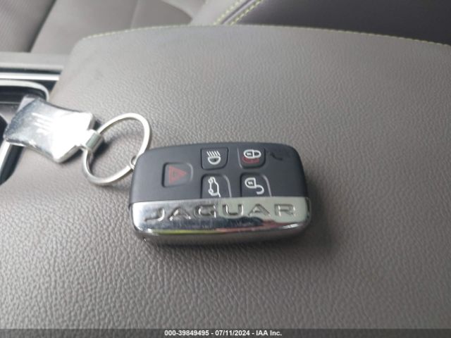 SADCL2GXXJA203321 Jaguar F-pace 30t R-sport
