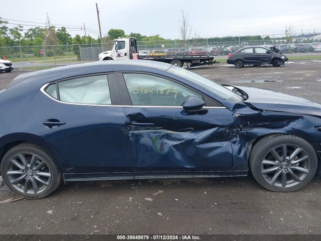 Mazda MAZDA3 2019 JM1BPAJM8K1135820 Image 13