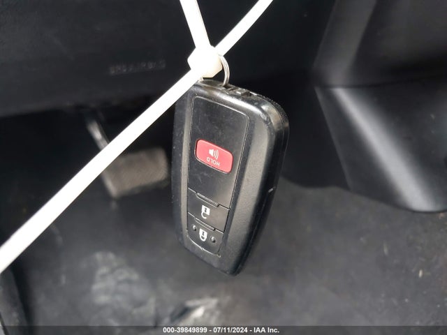 Toyota Prius Le 2020 JTDKARFU3L3125338 Image 11