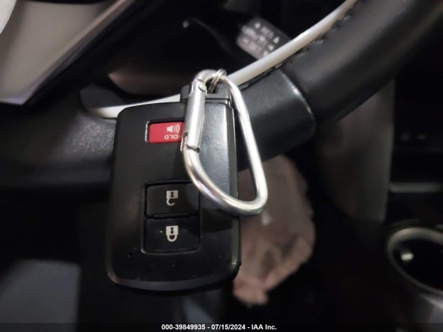 Toyota Rav4 Xle 2017 2T3RFREV8HW692613 Image 11
