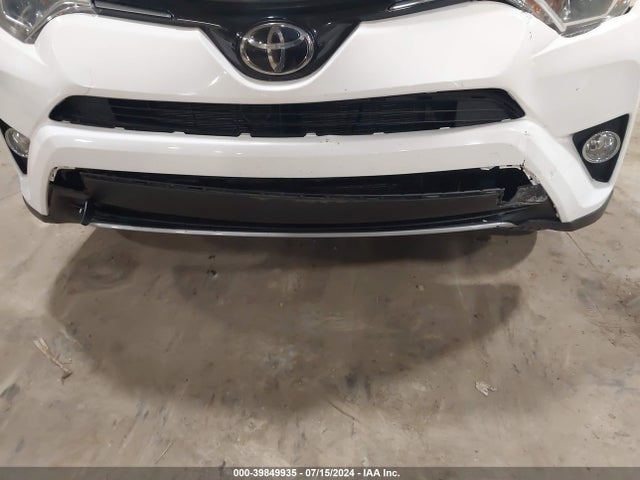 Toyota Rav4 Xle 2017 2T3RFREV8HW692613 Image 6