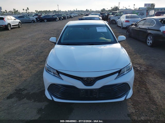 Toyota CAMRY LE 2018 4T1B11HK7JU637135 Image 13