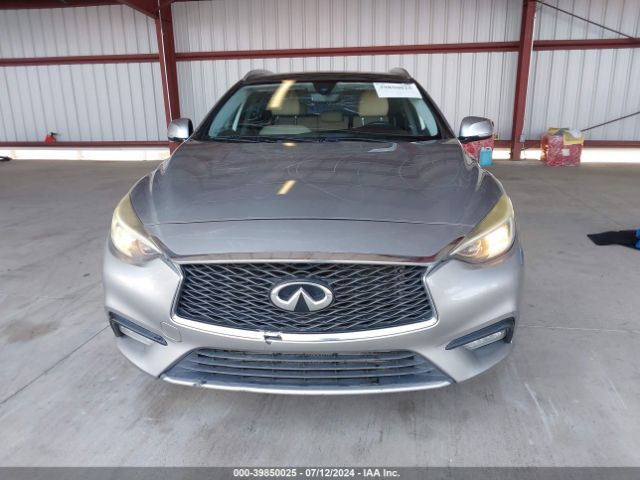 SJKCH5CP0JA054001 Infiniti Qx30 Premium