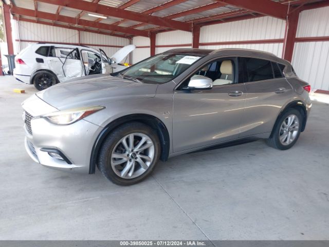 SJKCH5CP0JA054001 Infiniti Qx30 Premium