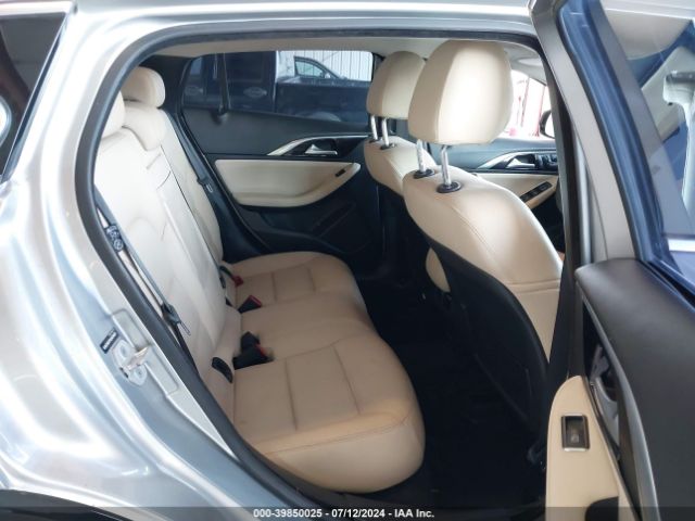 SJKCH5CP0JA054001 Infiniti Qx30 Premium