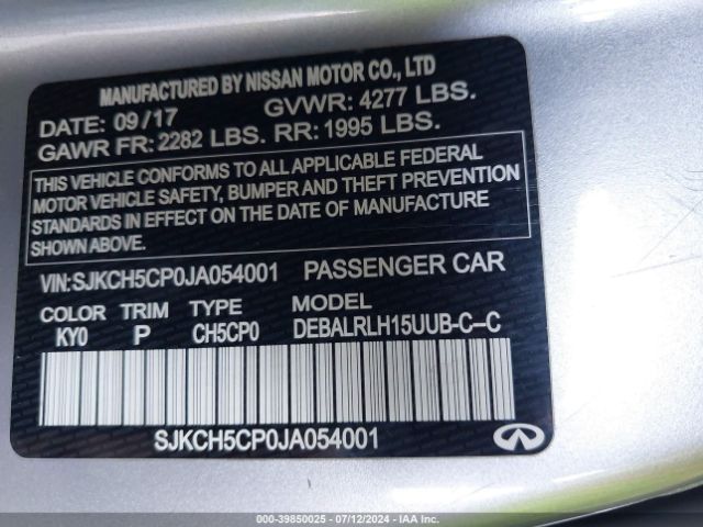 SJKCH5CP0JA054001 Infiniti Qx30 Premium