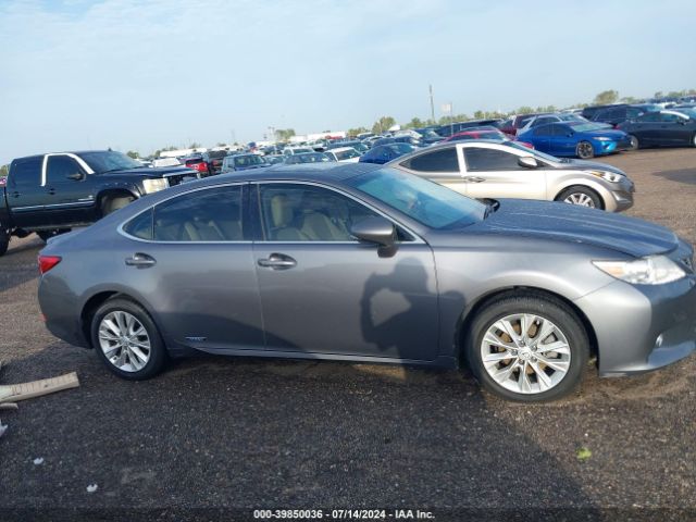 JTHBW1GG9F2094083 Lexus ES 300H