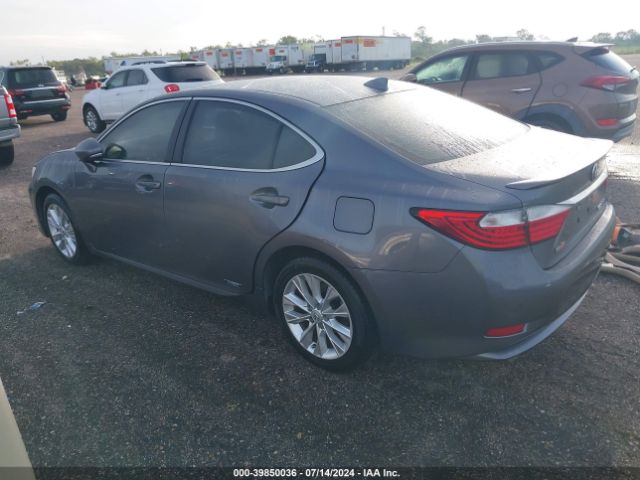 JTHBW1GG9F2094083 Lexus ES 300H