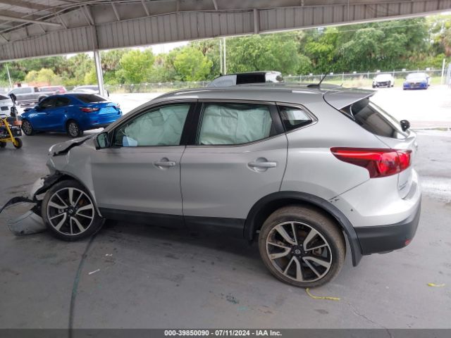 JN1BJ1CP0KW225106 Nissan Rogue Sport Sl
