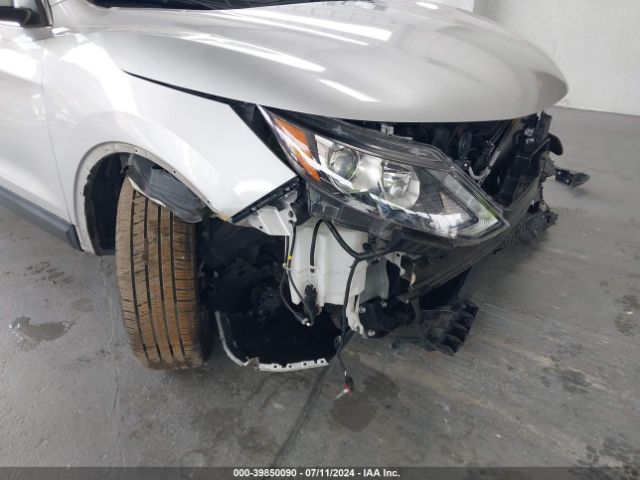 JN1BJ1CP0KW225106 Nissan Rogue Sport Sl