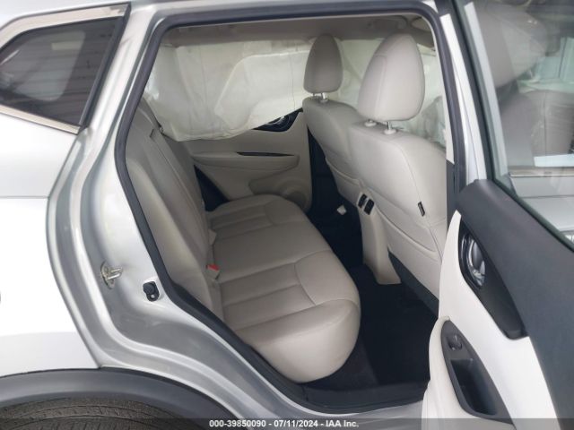 JN1BJ1CP0KW225106 Nissan Rogue Sport Sl