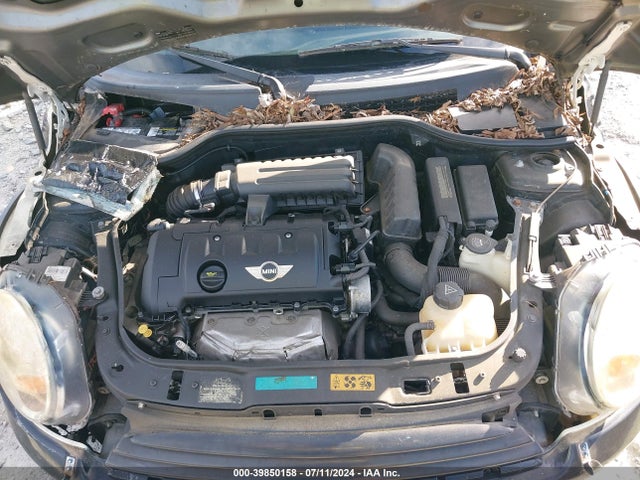 2010 MINI COOPER WMWMF3C5XATZ24077 Photo 9