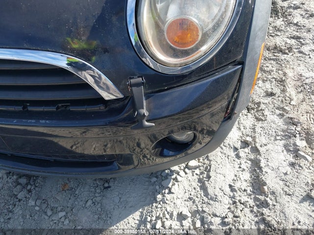 2010 MINI COOPER WMWMF3C5XATZ24077 Photo 5