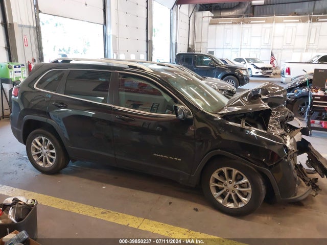 1C4PJLCB6KD114820 Jeep Cherokee Latitude Fwd