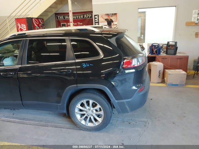 1C4PJLCB6KD114820 Jeep Cherokee Latitude Fwd