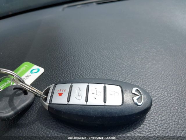JN8CS1MW7FM483097 Infiniti QX70