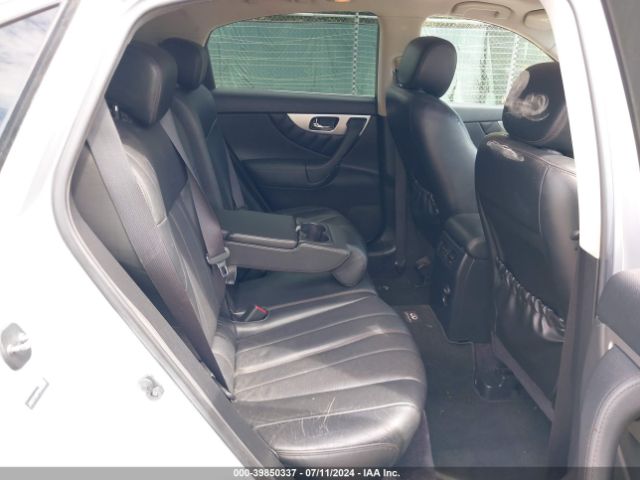 JN8CS1MW7FM483097 Infiniti QX70