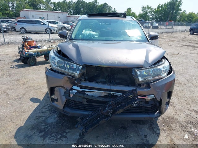 Toyota Highlander Limited Platinum 2019 5TDDZRFH2KS919376 Image 12
