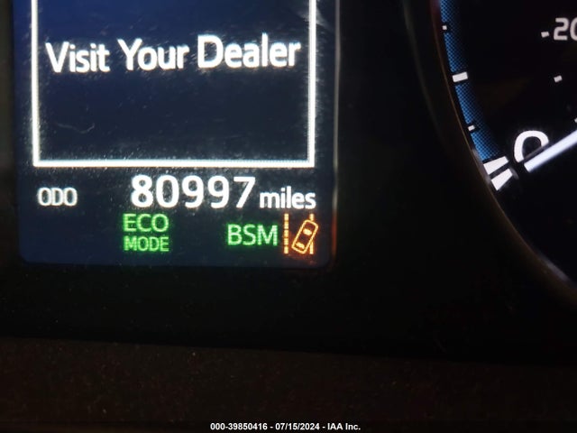 Toyota Rav4 Xle 2018 JTMRFREV3JD240622 Image 16