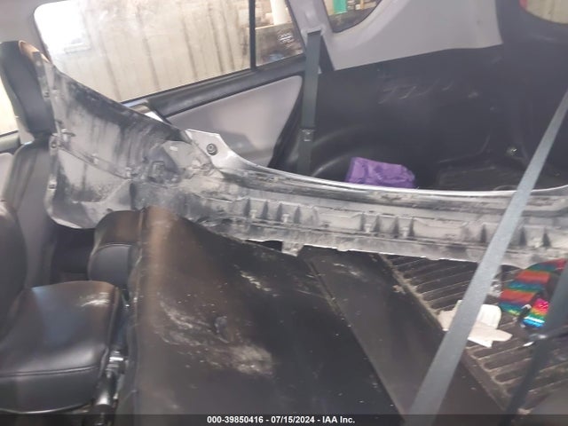 Toyota Rav4 Xle 2018 JTMRFREV3JD240622 Image 12