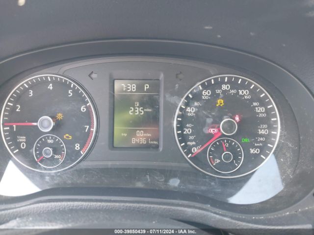 1VWAT7A32FC119704 Volkswagen Passat 1.8t Limited Edition