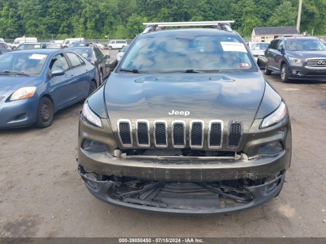 1C4PJMCB5FW552552 Jeep Cherokee Latitude