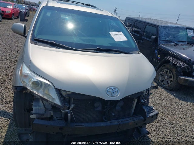 Toyota Sienna Xle 8 Passenger 2015 5TDYK3DC0FS670544 Image 13
